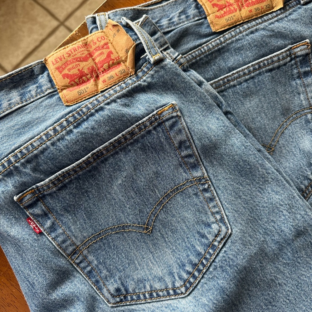 Levi's Men's Blue Jeans 501 Button-fly
